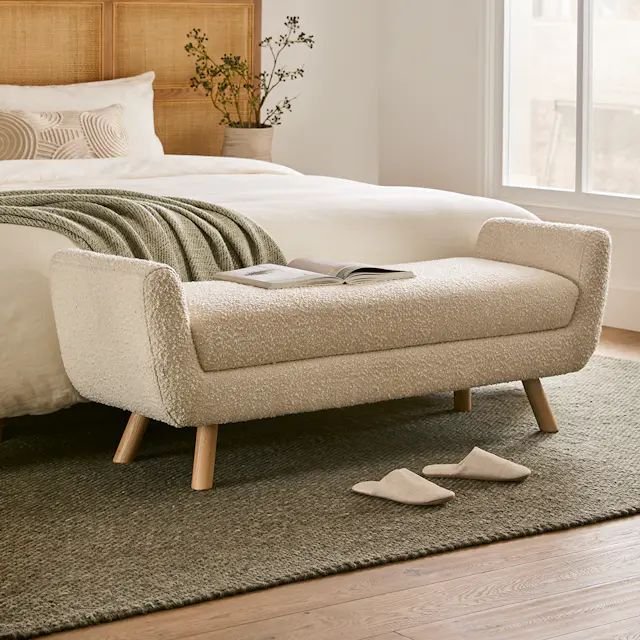 Classic bed bench